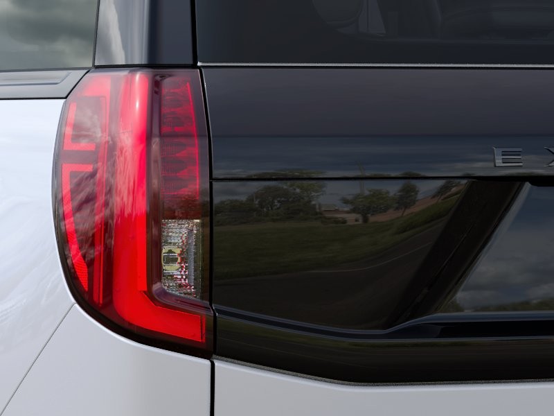 2027 Ford Expedition Platinum Star White Metallic Tri-Coat at Planet Ford