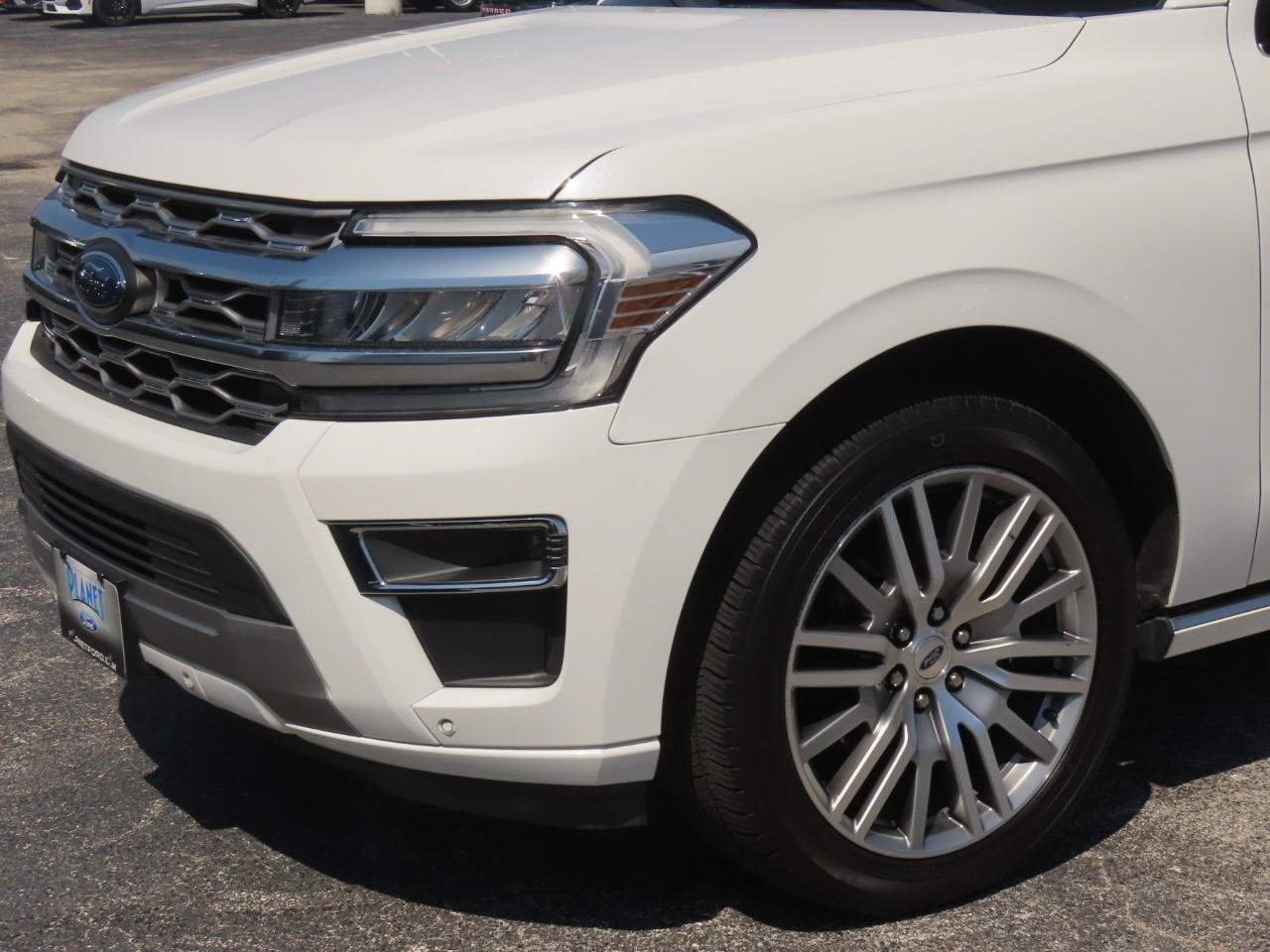 2022 Ford Expedition Platinum Star White at Planet Ford