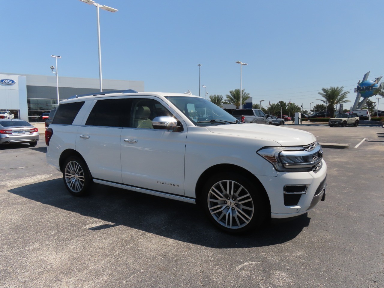 2022 Ford Expedition Platinum Star White at Planet Ford