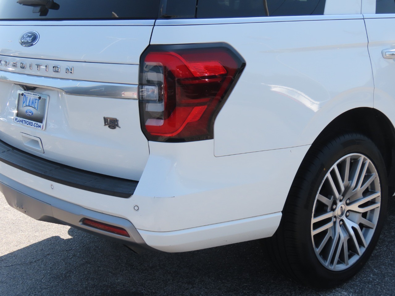 2022 Ford Expedition Platinum Star White at Planet Ford