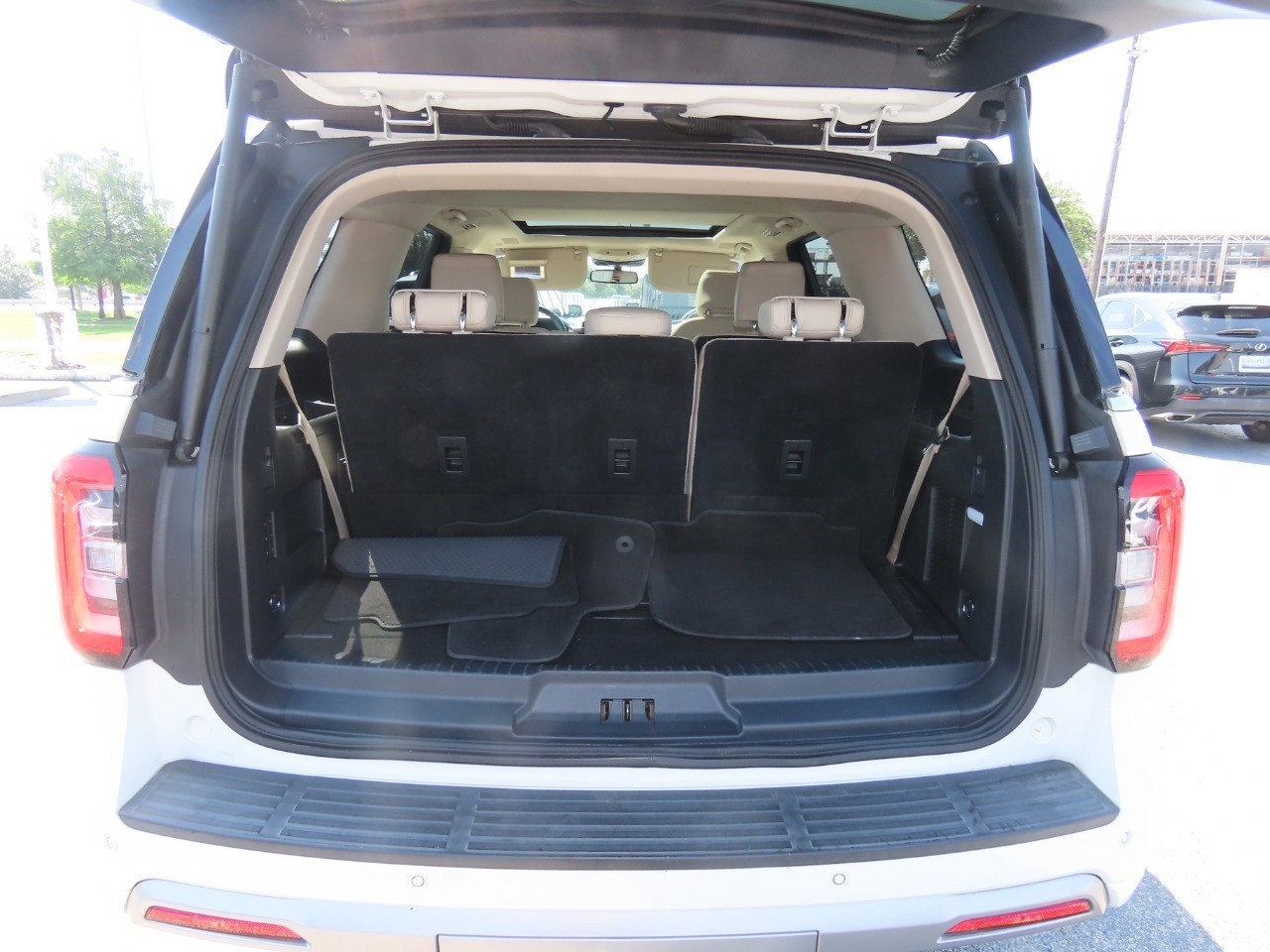 2022 Ford Expedition Platinum Star White at Planet Ford