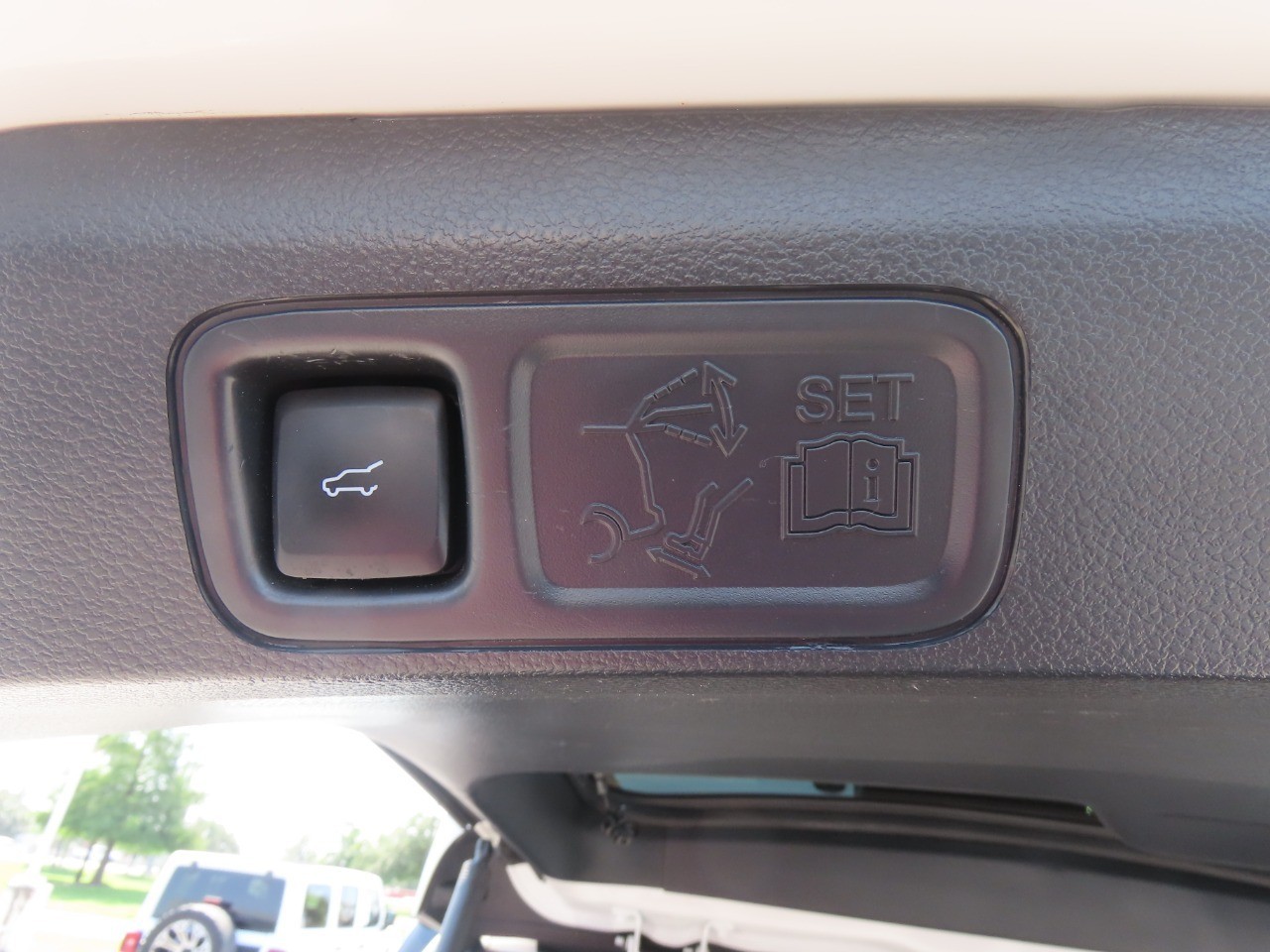 2022 Ford Expedition Platinum Star White at Planet Ford