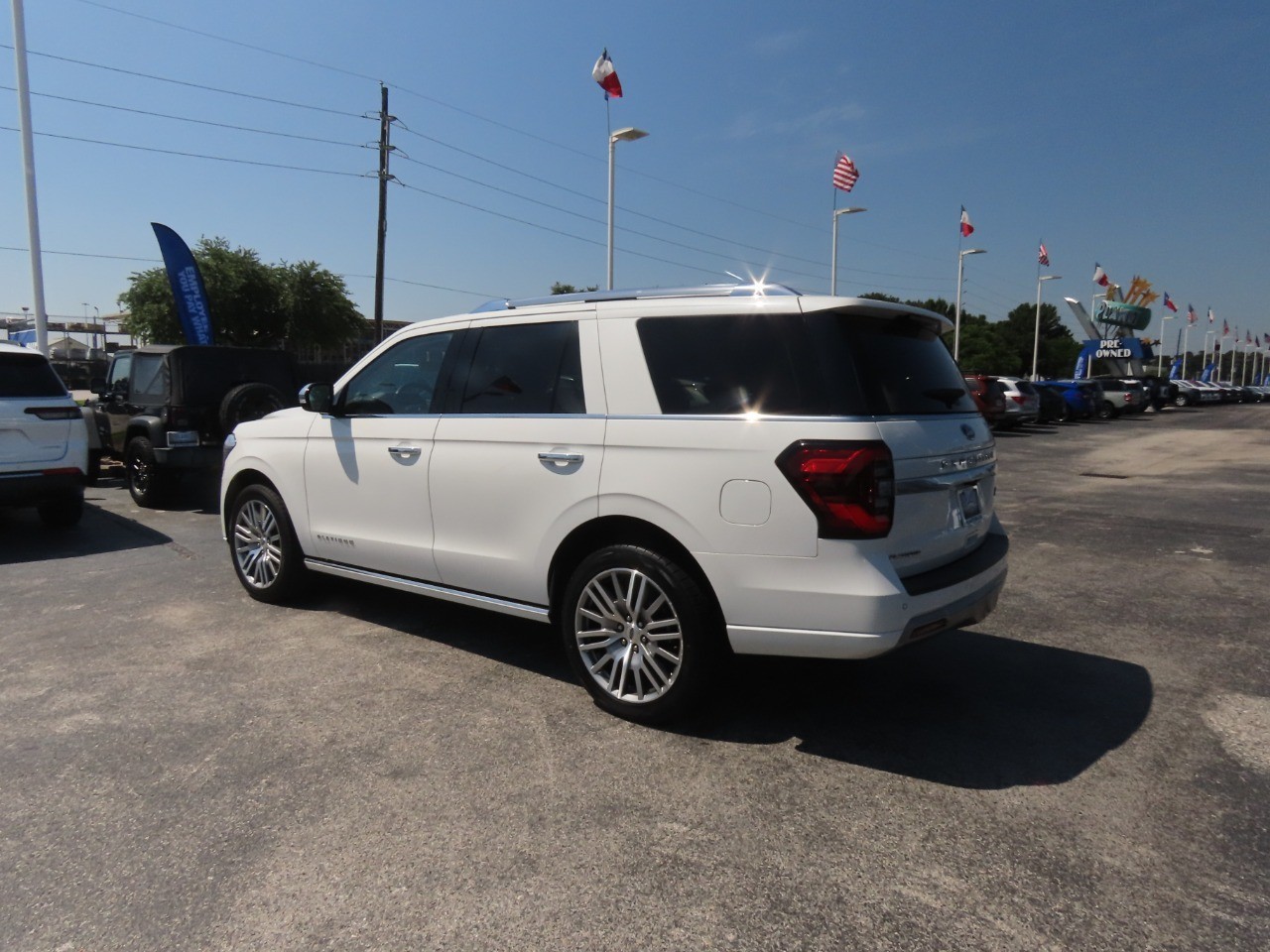 2022 Ford Expedition Platinum Star White at Planet Ford