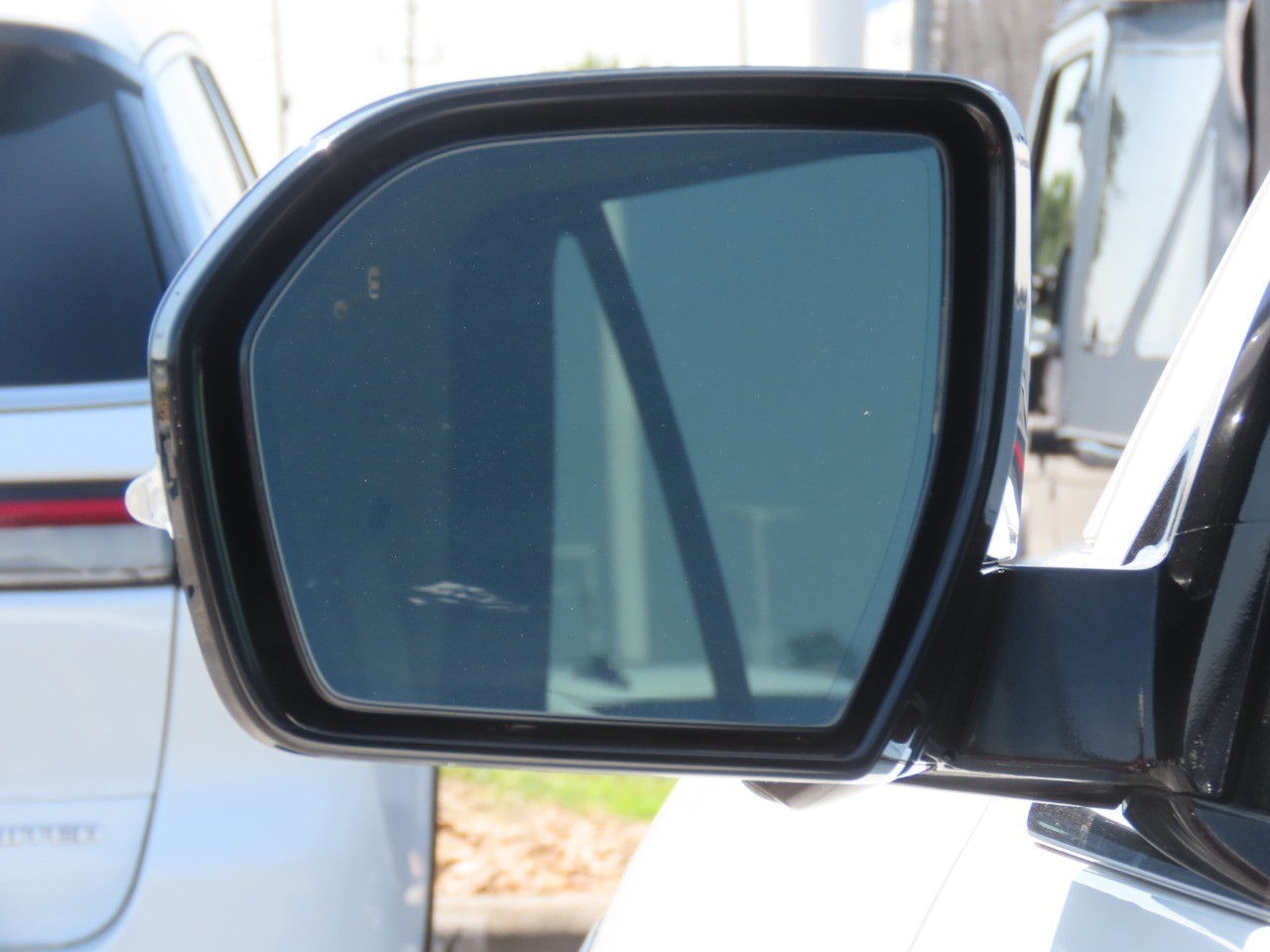 2022 Ford Expedition Platinum Star White at Planet Ford
