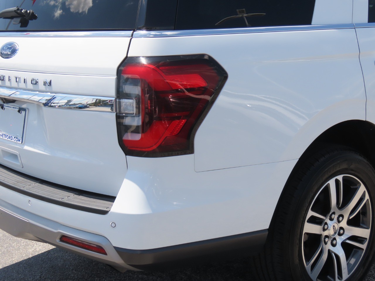 2024 Ford Expedition Limited - 11
