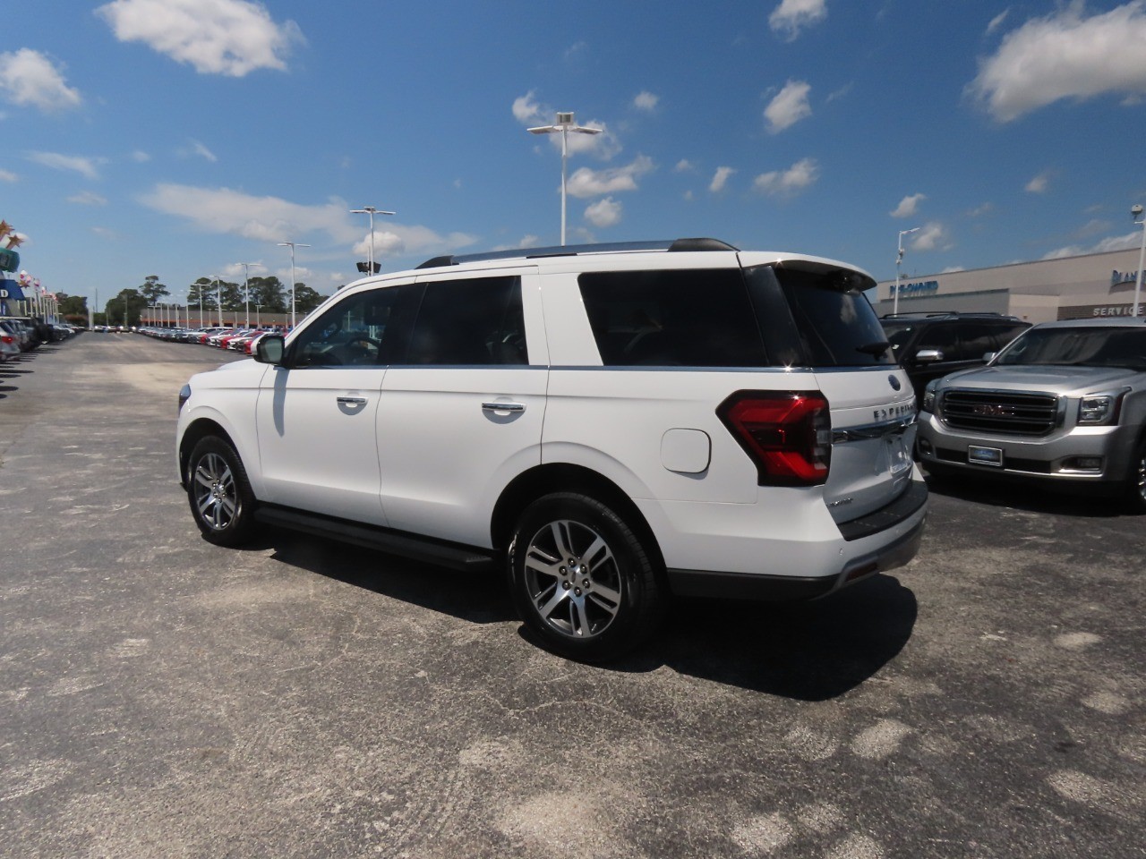 2024 Ford Expedition Limited Oxford White at Planet Ford