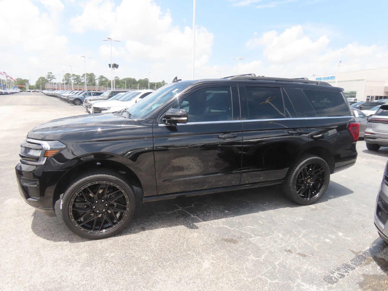 2024 Ford Expedition Limited Agate Black Metallic at Planet Ford