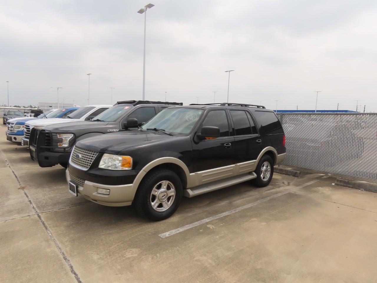 used 2005 Ford Expedition car, priced at $6,999