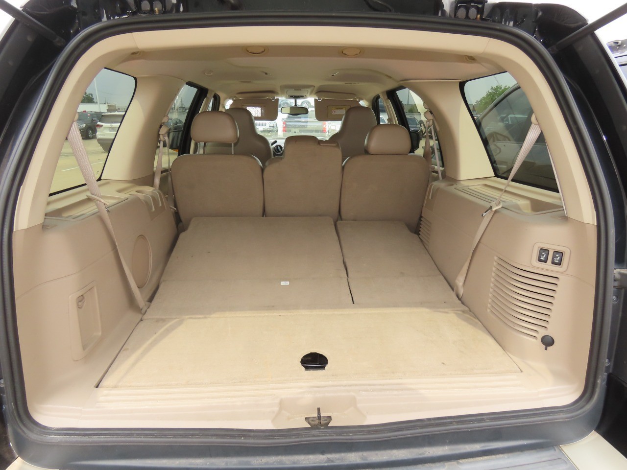 used 2005 Ford Expedition car, priced at $6,999