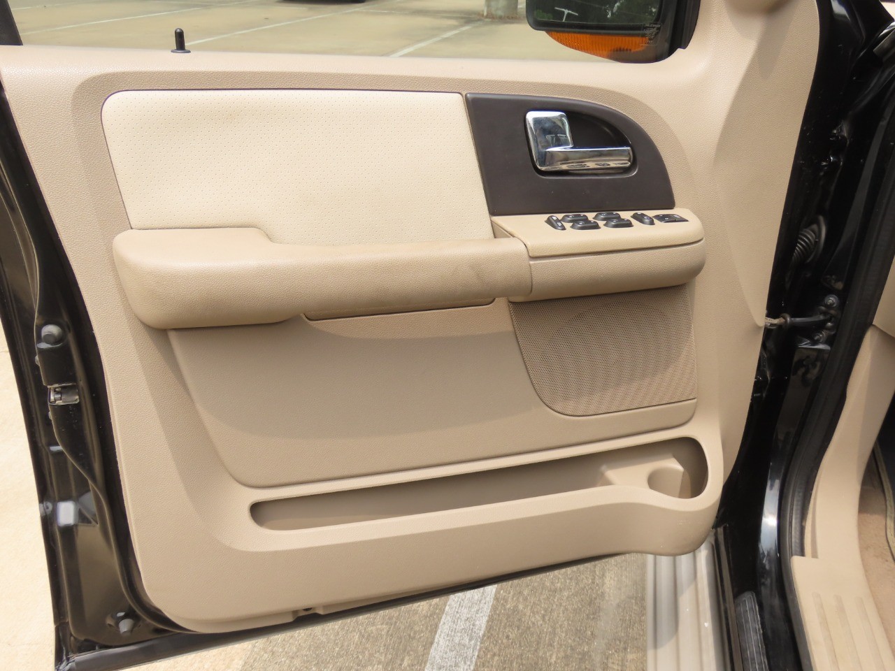 used 2005 Ford Expedition car, priced at $6,999