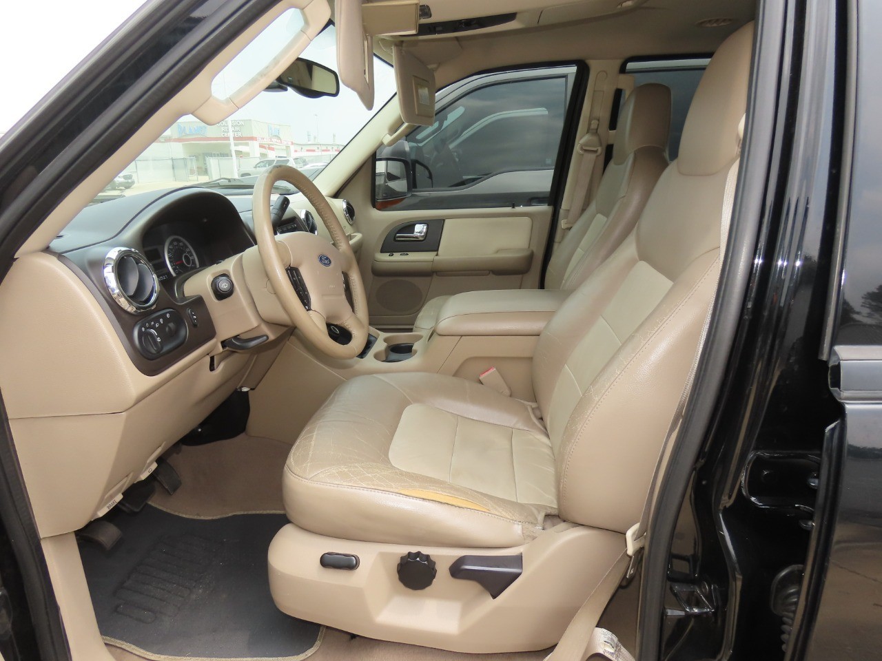 used 2005 Ford Expedition car, priced at $6,999