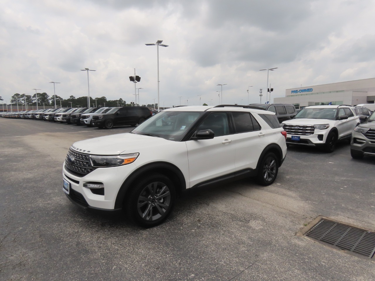 2023 Ford Explorer XLT Star White Metallic Tri-Coat at Planet Ford
