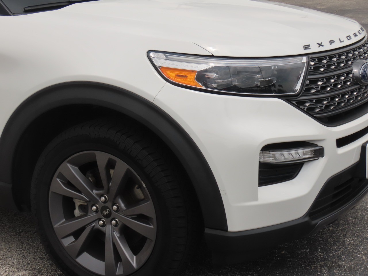 2023 Ford Explorer XLT Star White Metallic Tri-Coat at Planet Ford