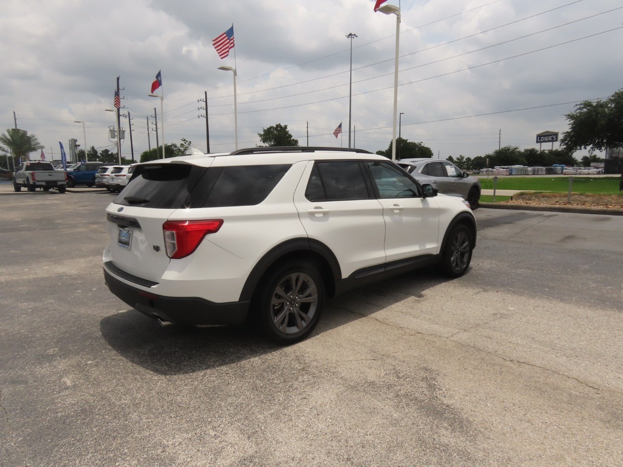 2023 Ford Explorer XLT Star White Metallic Tri-Coat at Planet Ford