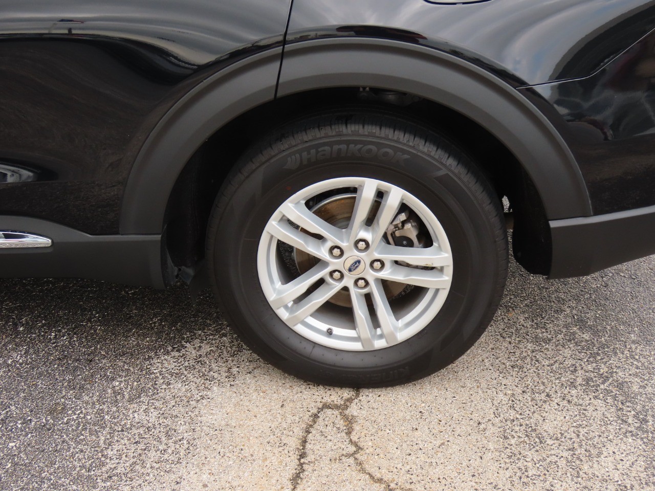 used 2024 Ford Explorer car, priced at $32,999