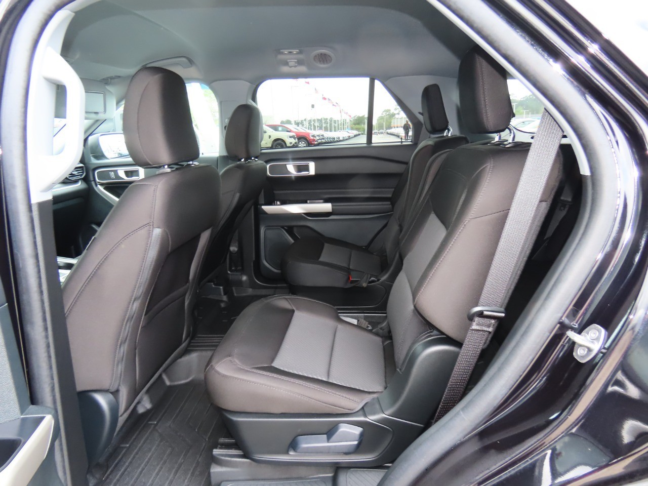 used 2024 Ford Explorer car, priced at $32,999