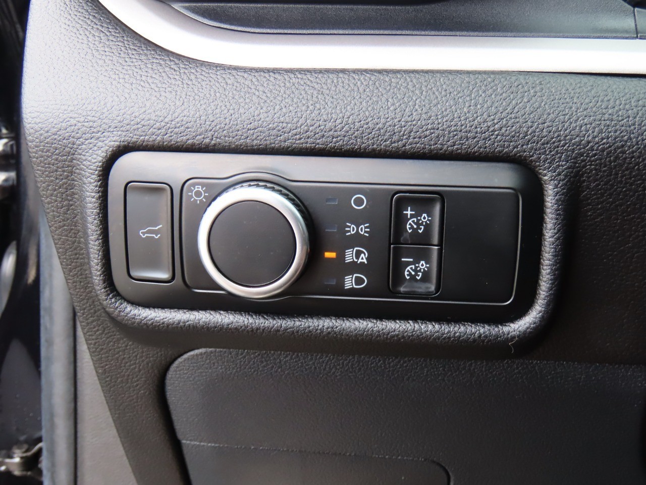 used 2024 Ford Explorer car, priced at $32,999