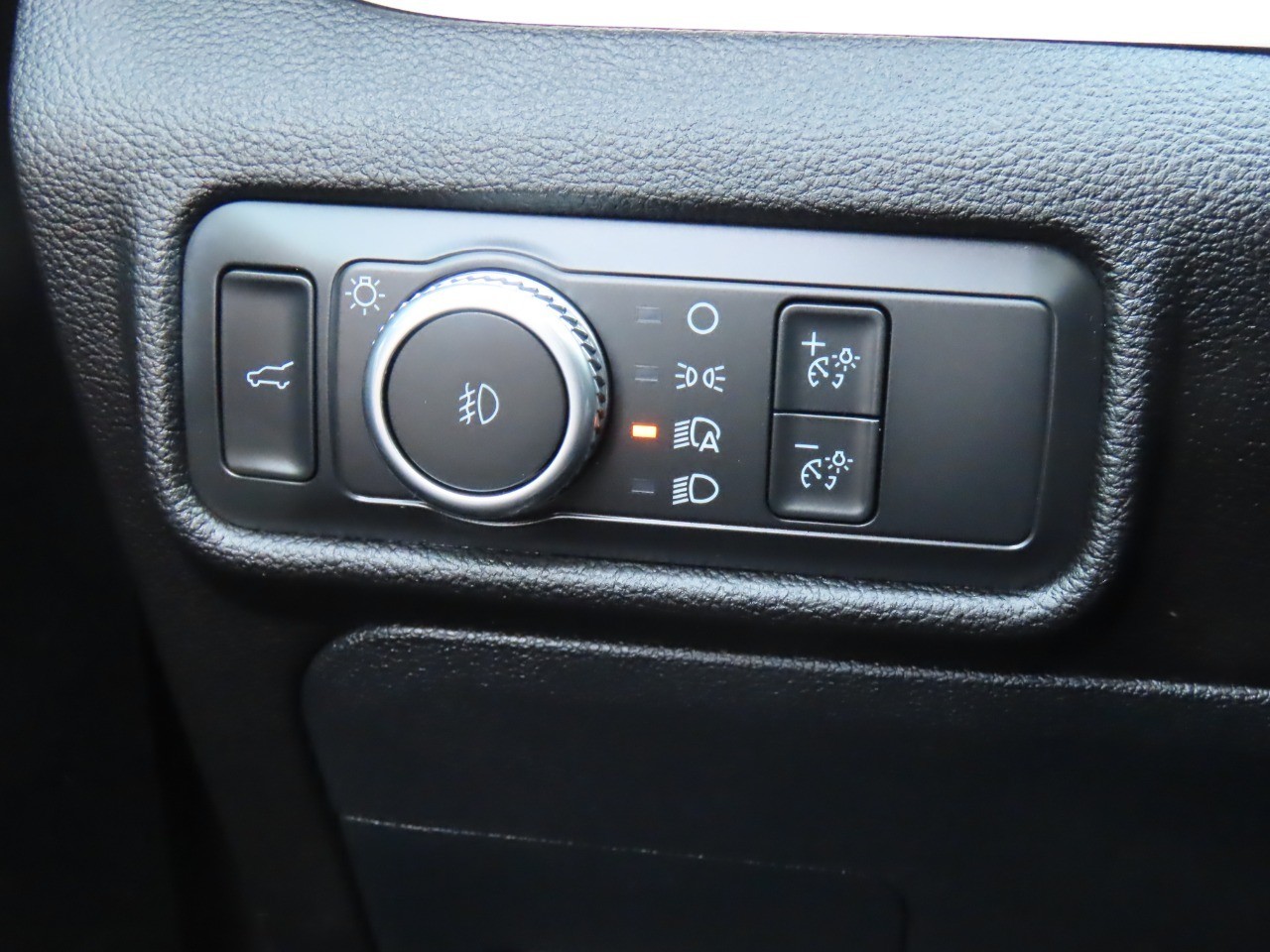 2022 Ford Explorer XLT Star White Metallic Tri-Coat at Planet Ford