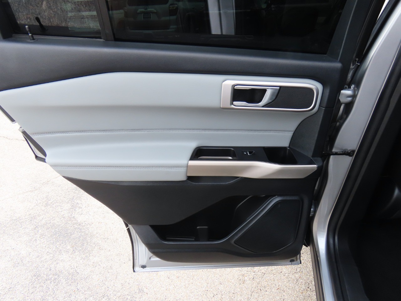 used 2023 Ford Explorer car, priced at $27,999