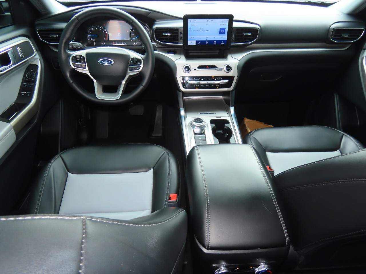 used 2023 Ford Explorer car, priced at $27,999