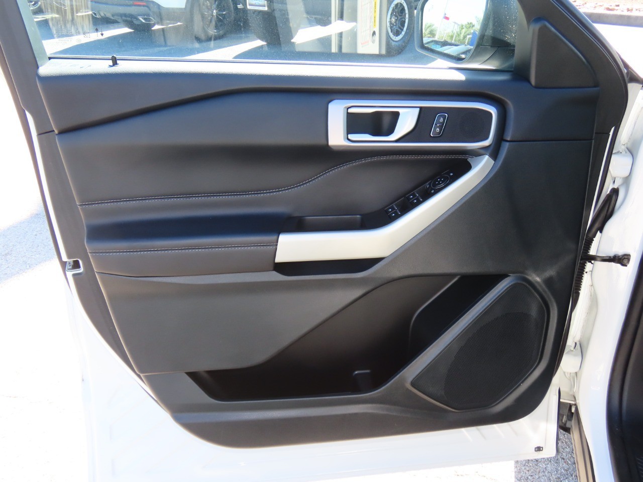 used 2023 Ford Explorer car, priced at $28,999