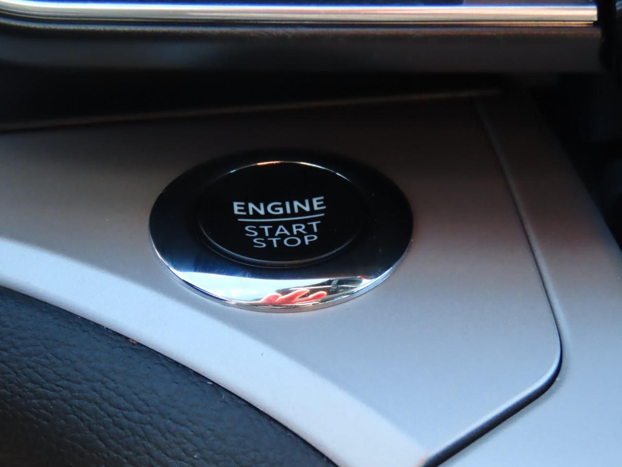 used 2023 Ford Explorer car, priced at $28,999