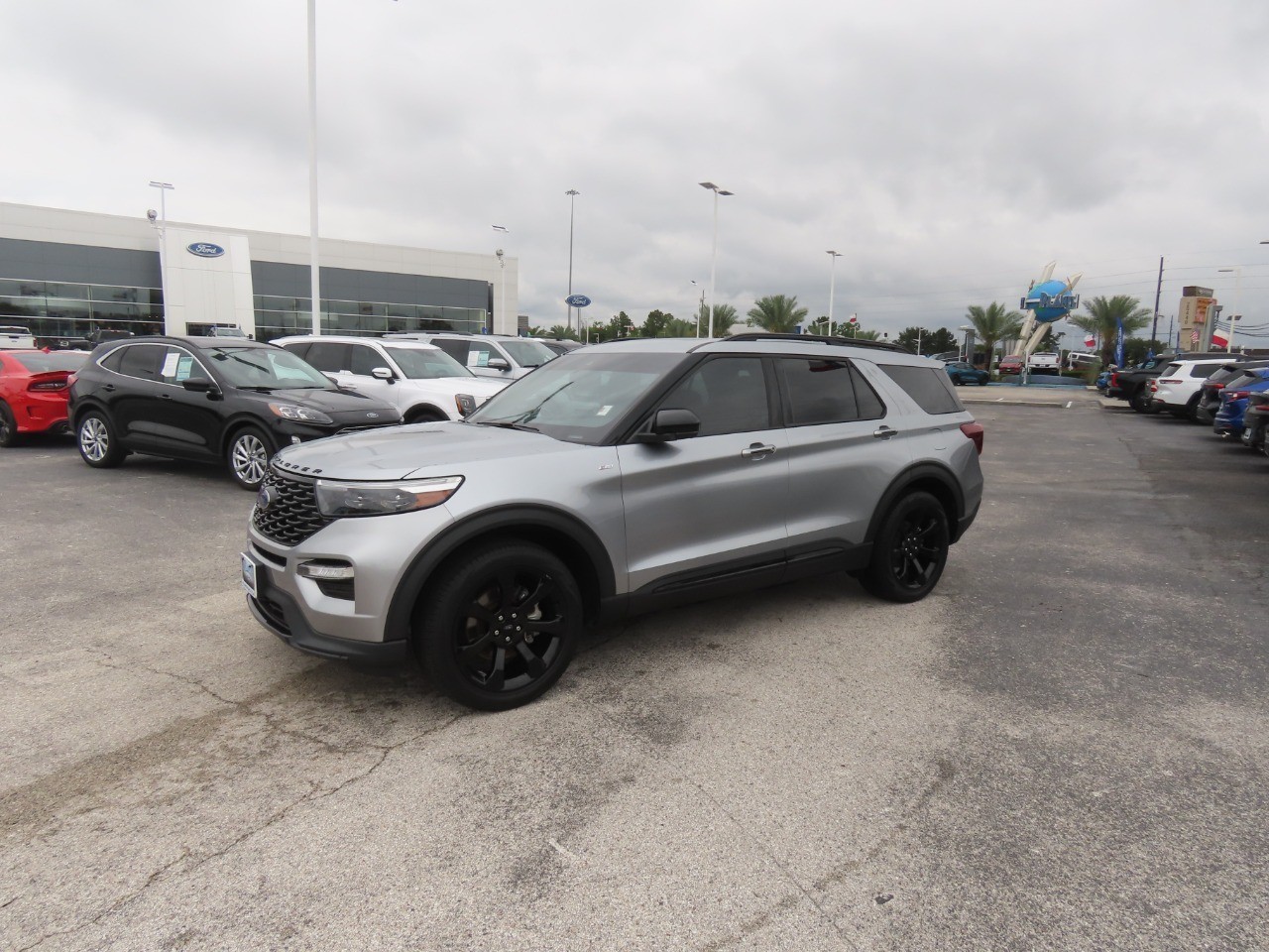 2023 Ford Explorer ST-Line - 1