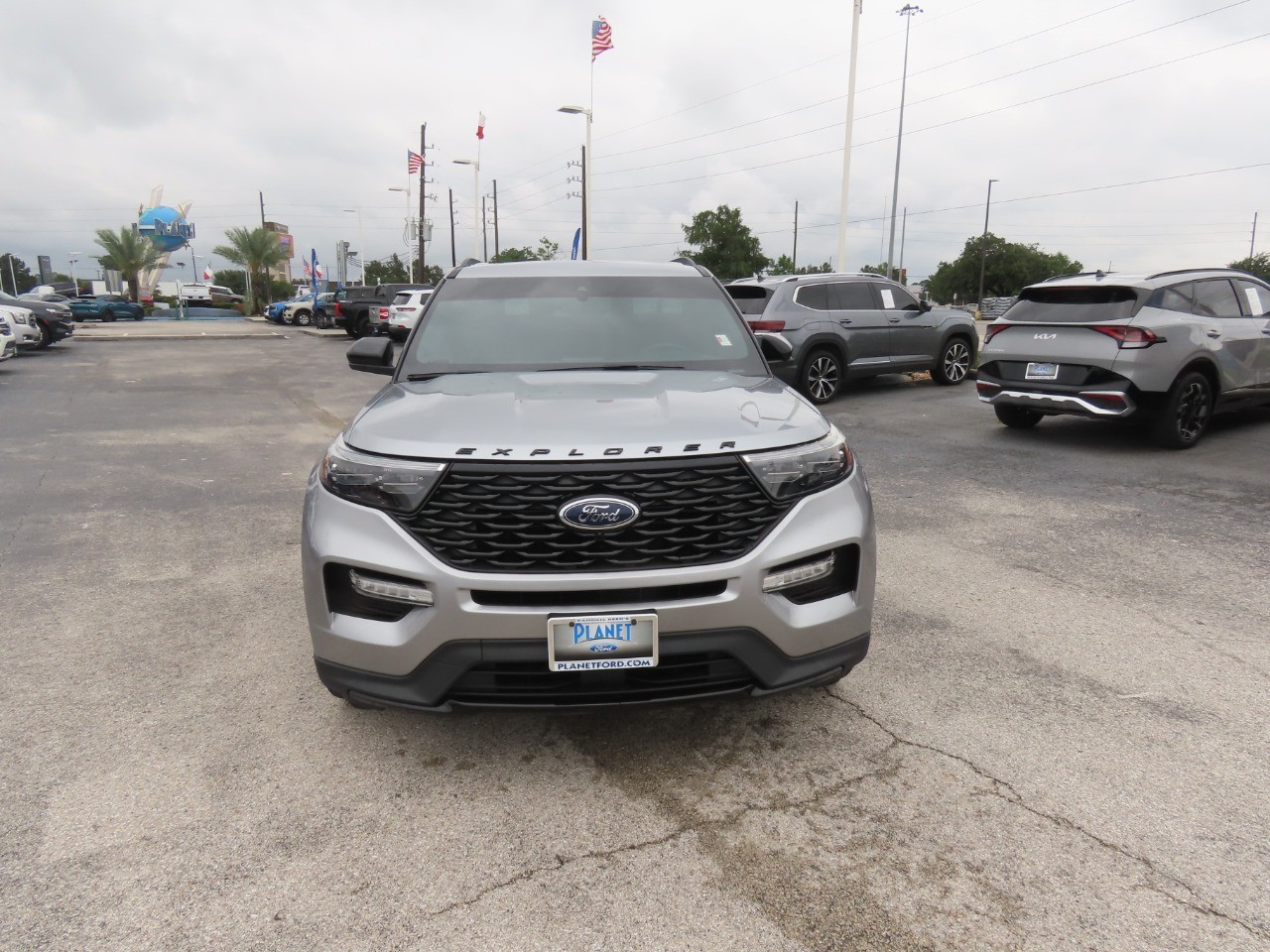 2023 Ford Explorer ST-Line - 4