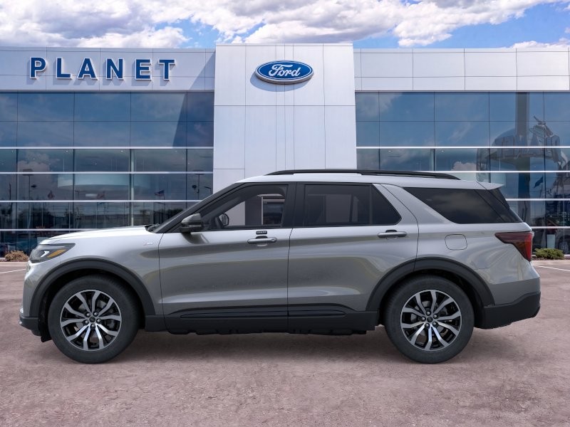 2026 Ford Explorer photo 3 of 25