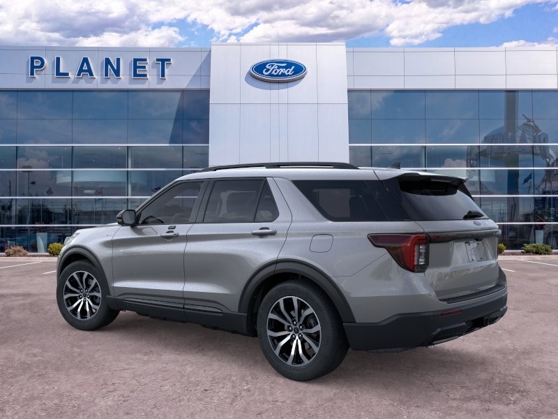 2026 Ford Explorer photo 5 of 25