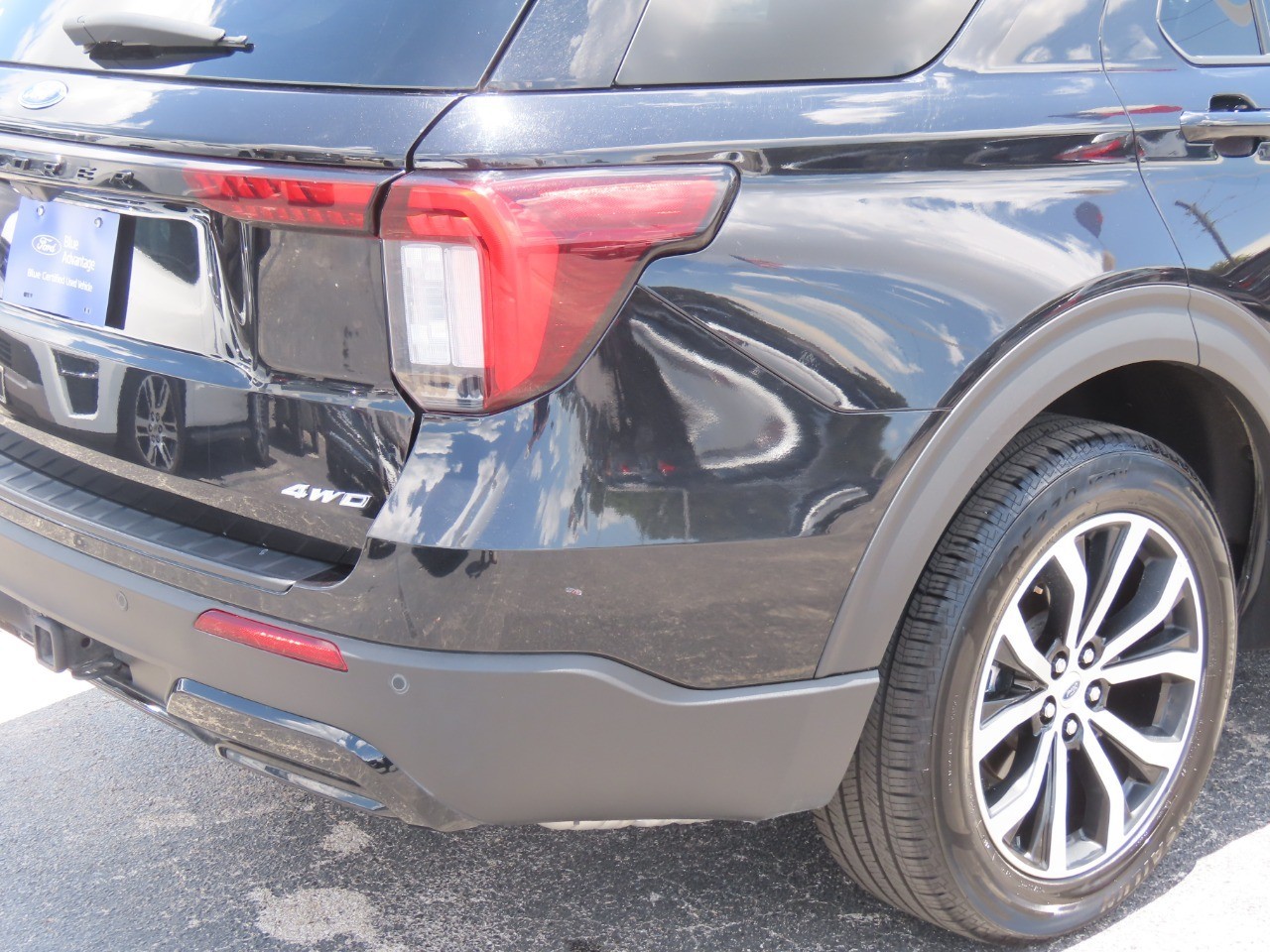 2025 Ford Explorer ST-Line Black at Planet Ford