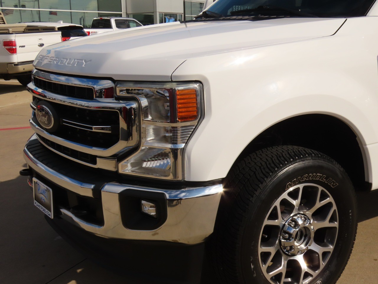 2022 Ford Super Duty F-250 SRW LARIAT Oxford White at Planet Ford