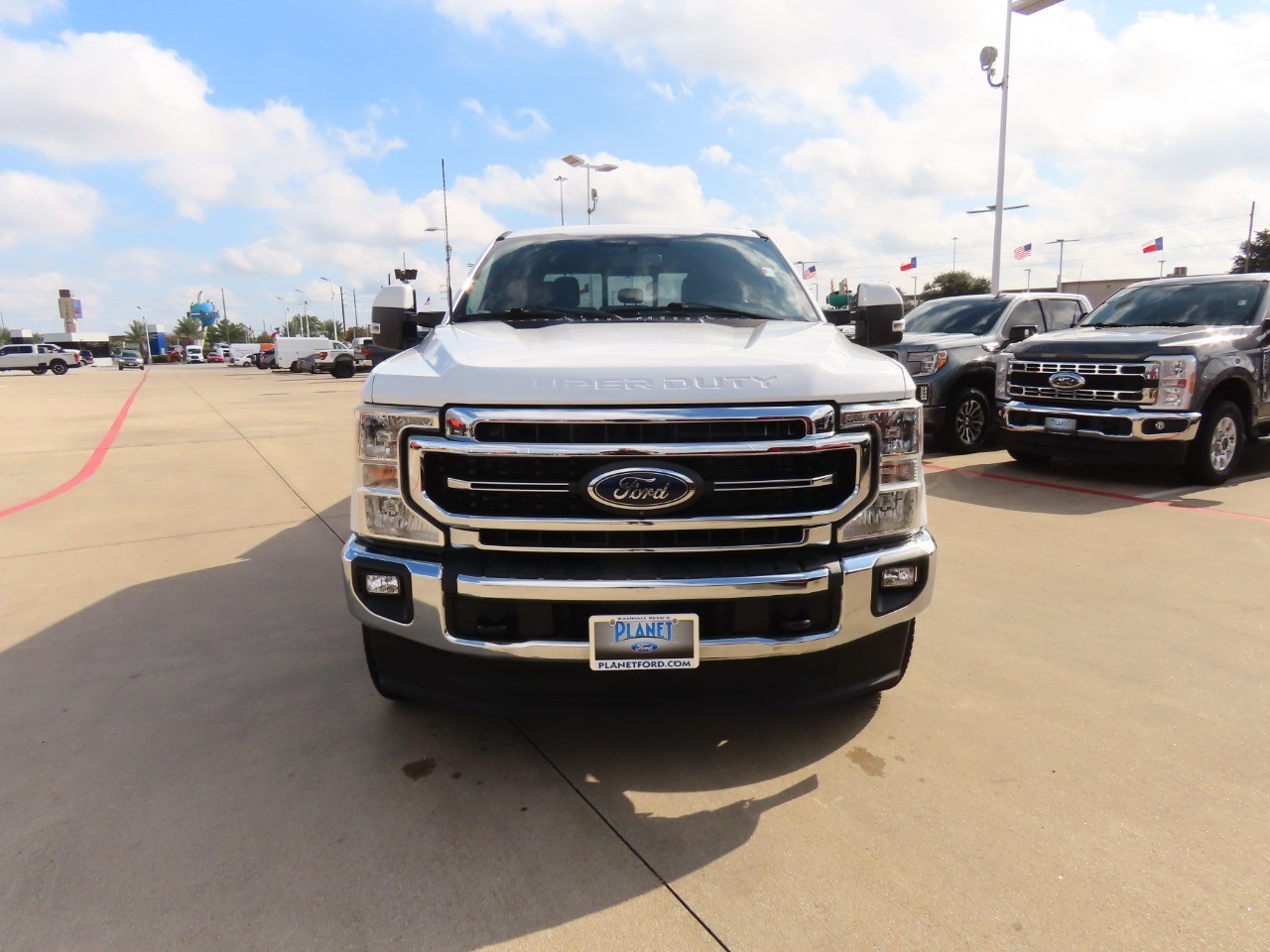 2022 Ford Super Duty F-250 SRW LARIAT Oxford White at Planet Ford