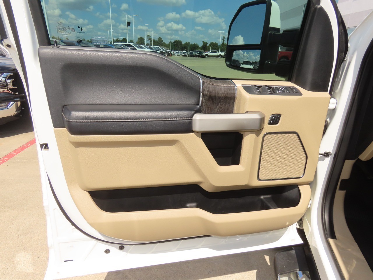 2020 Ford Super Duty F-250 SRW photo 25 of 32