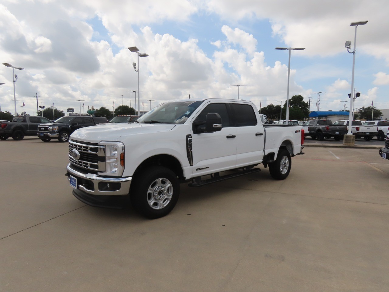 2025 Ford Super Duty F-250 SRW XLT Oxford White at Planet Ford