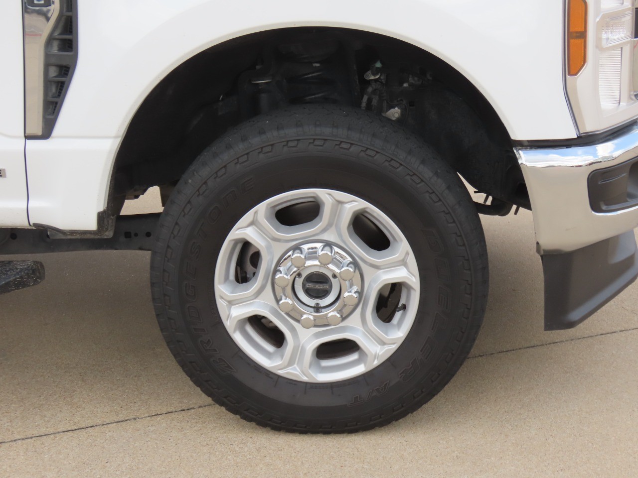 2025 Ford Super Duty F-250 SRW XLT Oxford White at Planet Ford