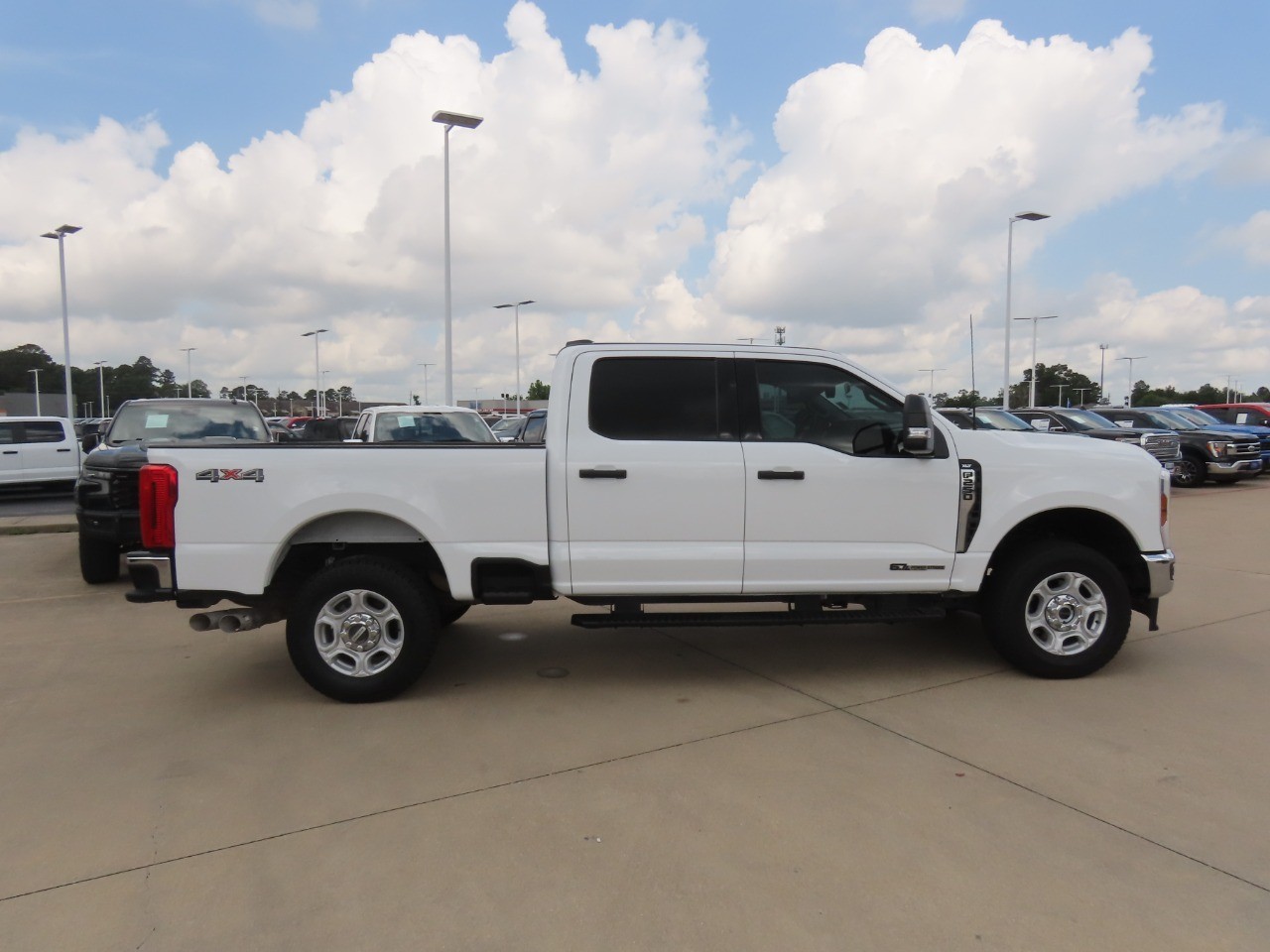 2025 Ford Super Duty F-250 SRW XLT Oxford White at Planet Ford