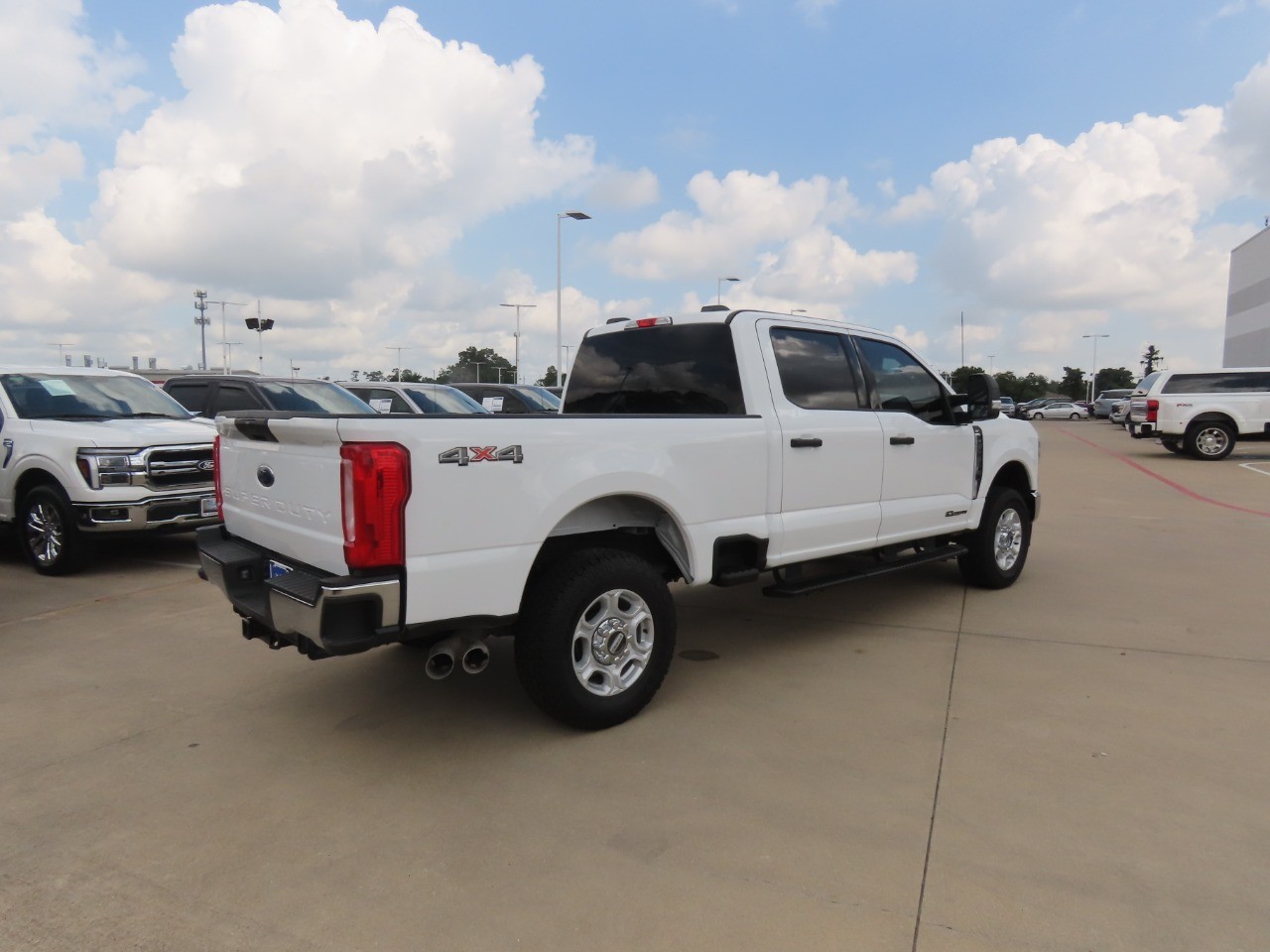 2025 Ford Super Duty F-250 SRW XLT Oxford White at Planet Ford