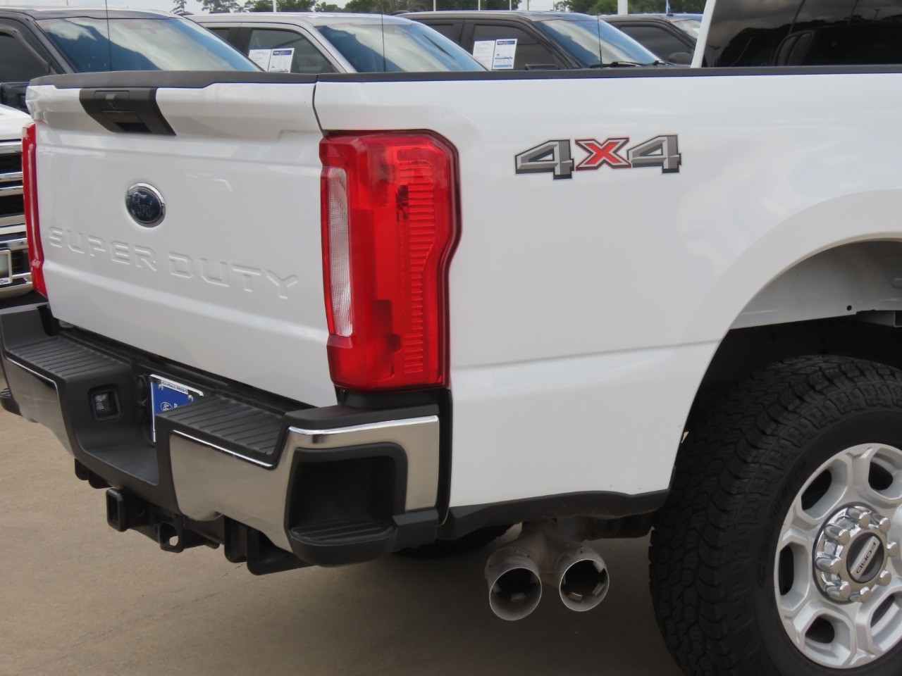 2025 Ford Super Duty F-250 SRW XLT Oxford White at Planet Ford