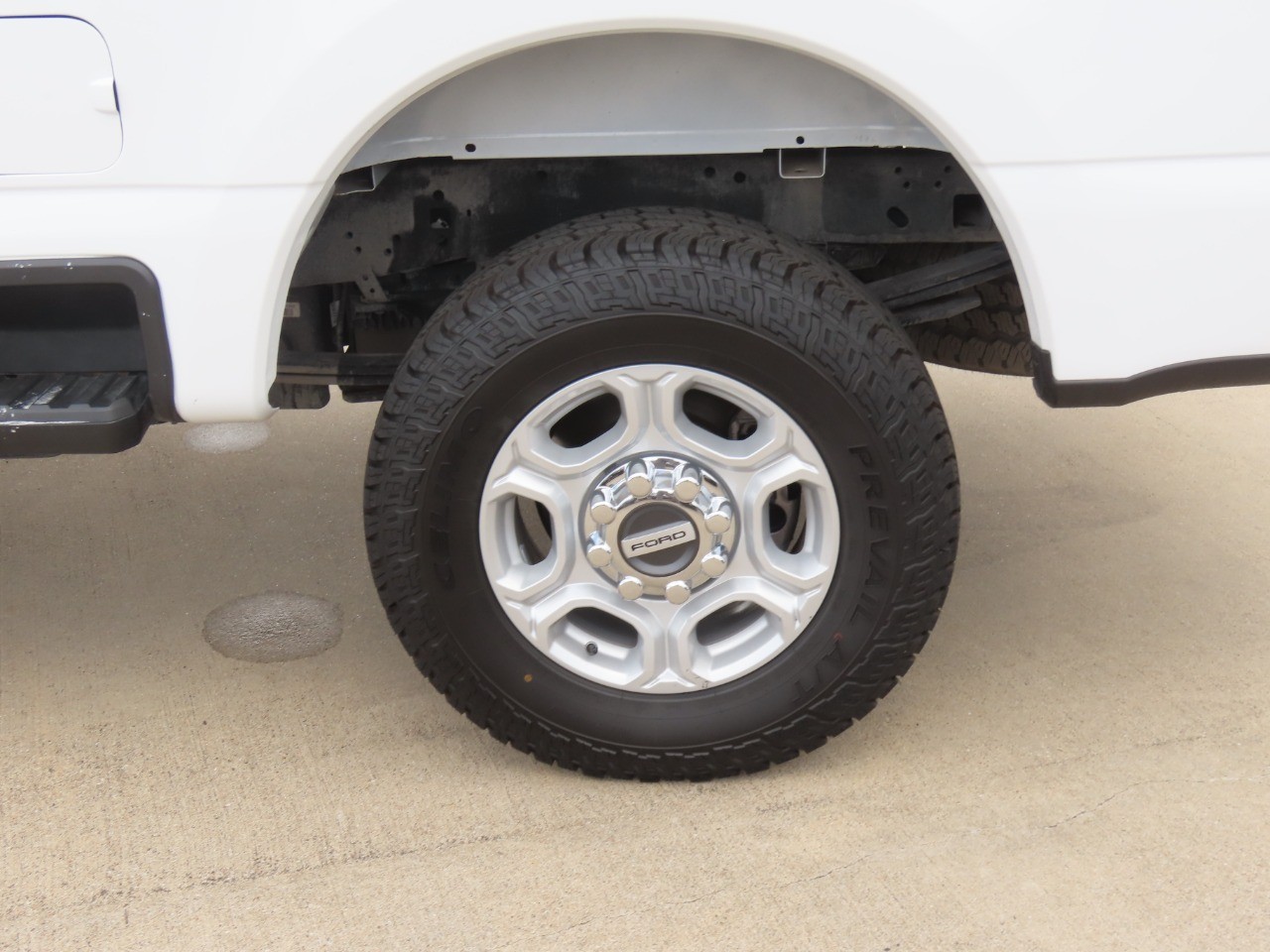 2025 Ford Super Duty F-250 SRW XLT Oxford White at Planet Ford