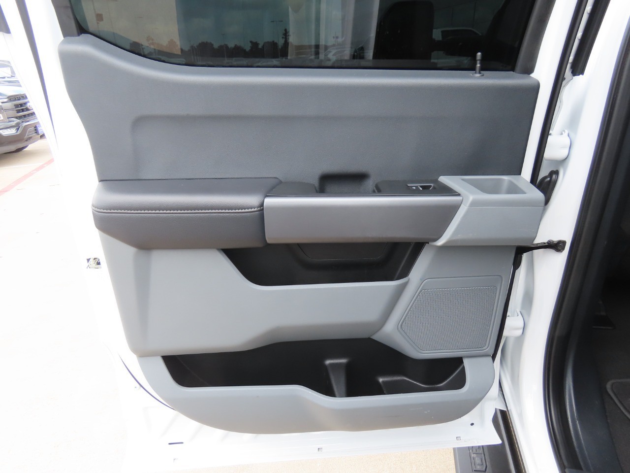 2025 Ford Super Duty F-250 SRW XLT Oxford White at Planet Ford