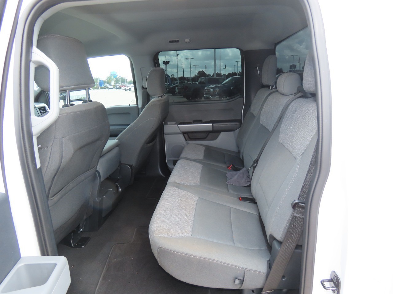 2025 Ford Super Duty F-250 SRW XLT Oxford White at Planet Ford