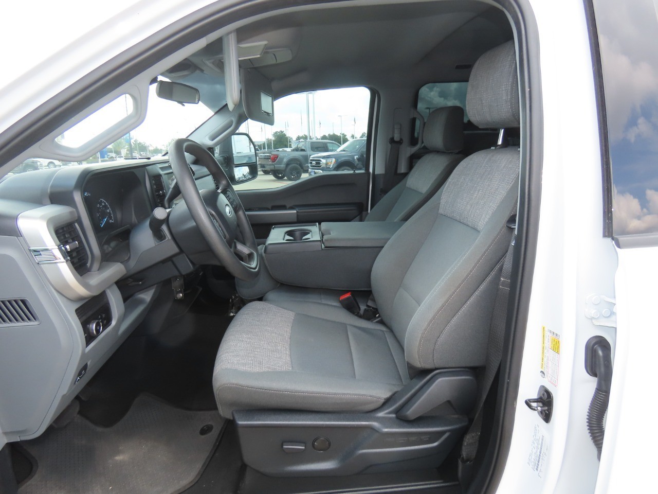 2025 Ford Super Duty F-250 SRW XLT Oxford White at Planet Ford