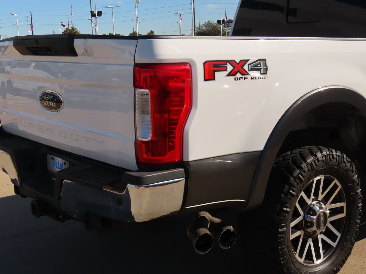 2019 Ford Super Duty F-250 SRW LARIAT - 11