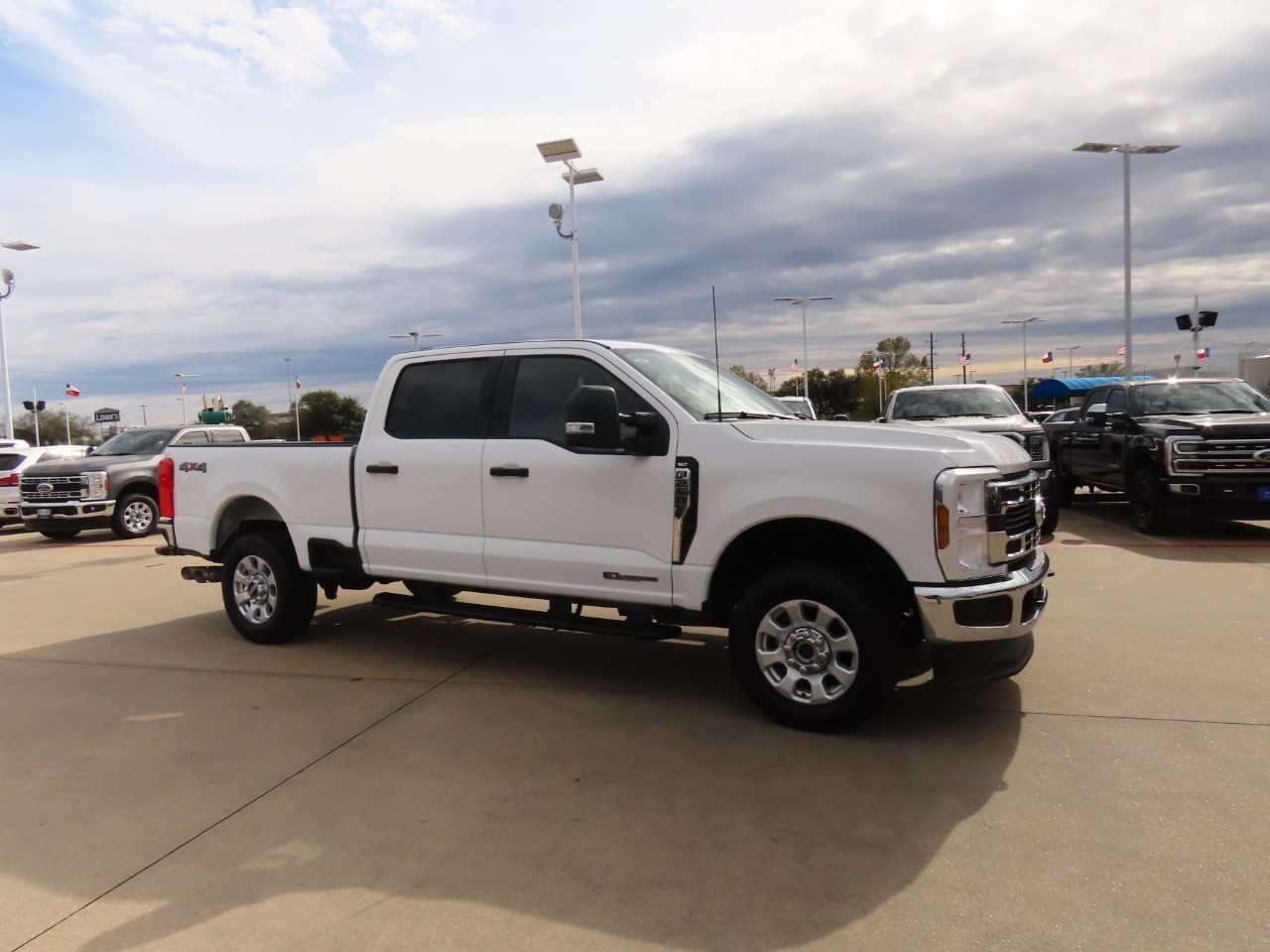 2024 Ford Super Duty F-250 SRW XLT Oxford White at Planet Ford