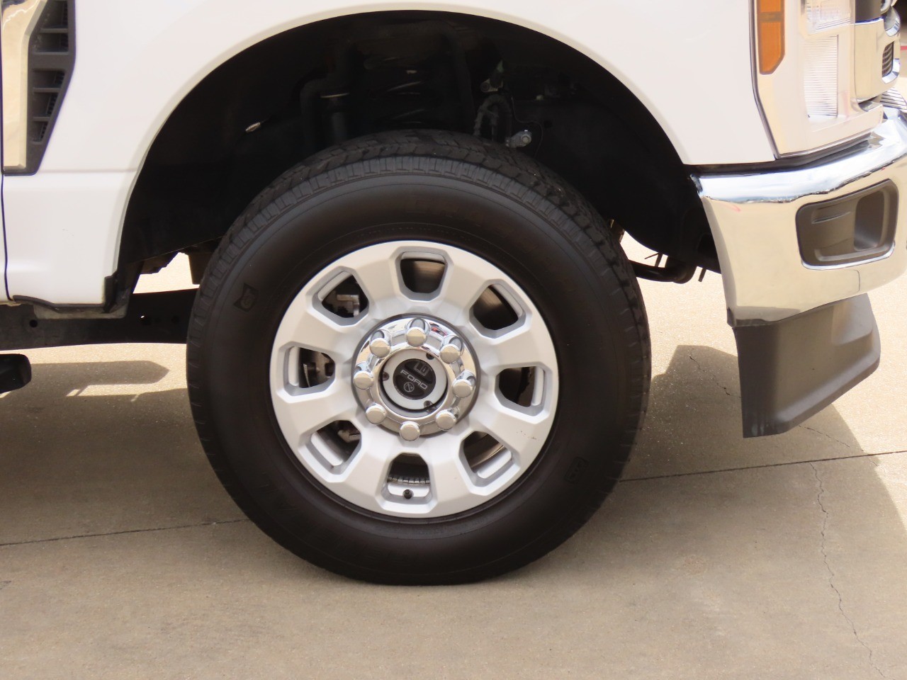 2024 Ford Super Duty F-250 SRW XLT Oxford White at Planet Ford