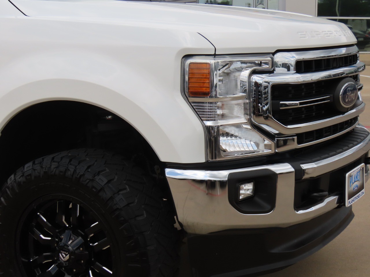 2021 Ford Super Duty F-250 SRW LARIAT Star White Metallic Tri-Coat at Planet Ford