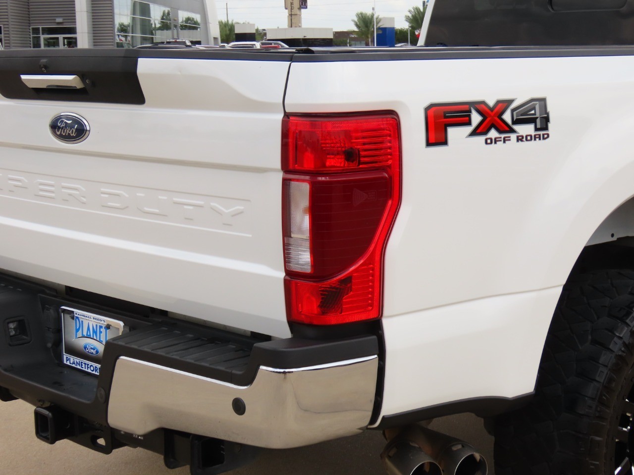 2021 Ford Super Duty F-250 SRW LARIAT Star White Metallic Tri-Coat at Planet Ford