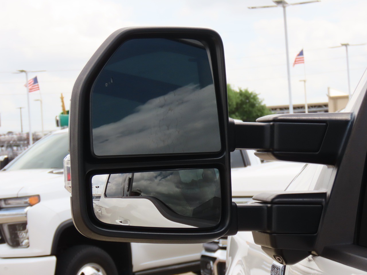 2021 Ford Super Duty F-250 SRW LARIAT Star White Metallic Tri-Coat at Planet Ford