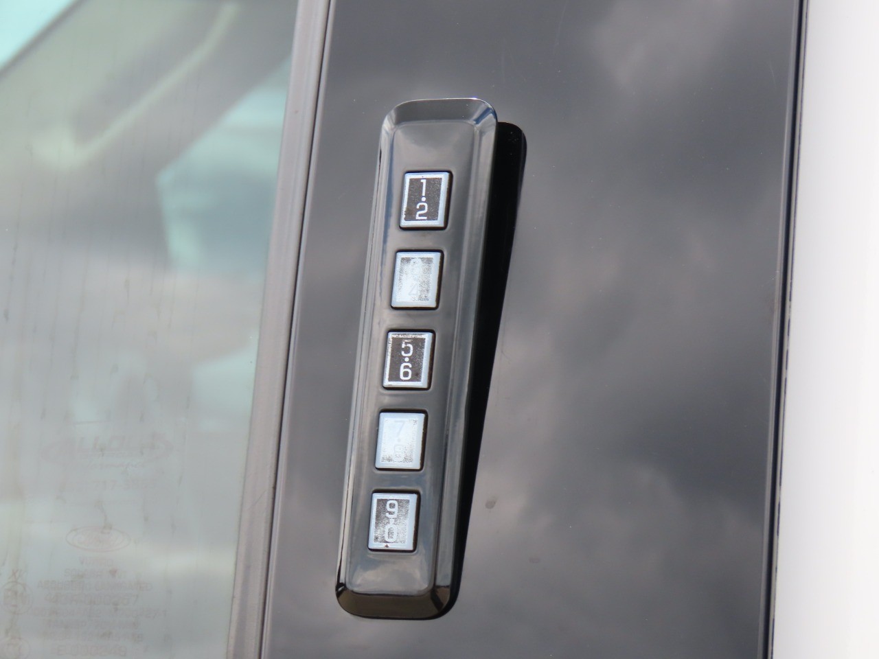 2021 Ford Super Duty F-250 SRW LARIAT Star White Metallic Tri-Coat at Planet Ford